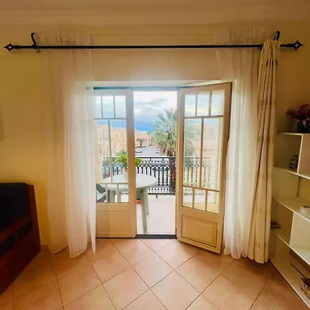 2 Bed Appartment, Close To The Apartment *